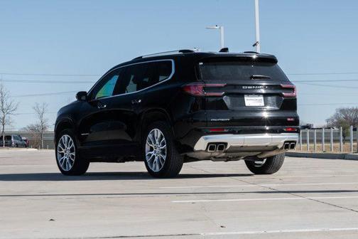 2024 GMC Acadia Denali