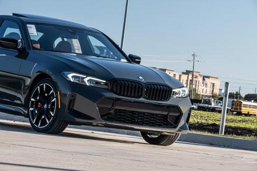 2026 BMW 330 i xDrive