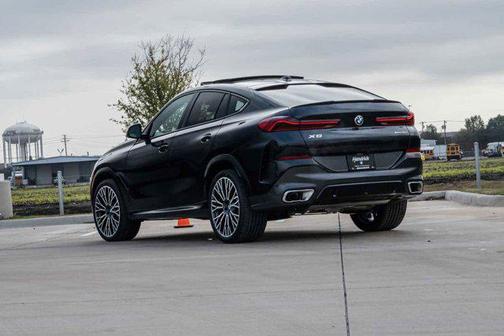 2026 BMW X6 xDrive40i