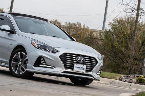 2019 Hyundai SONATA Hybrid Limited