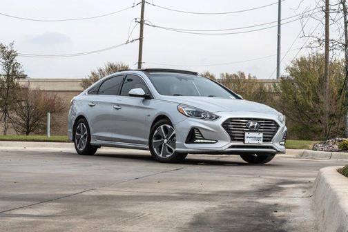 2019 Hyundai SONATA Hybrid Limited