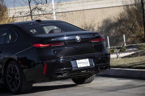 2023 BMW 760 i xDrive