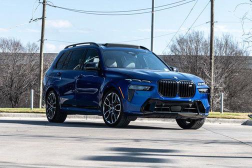 2024 BMW X7 M60i