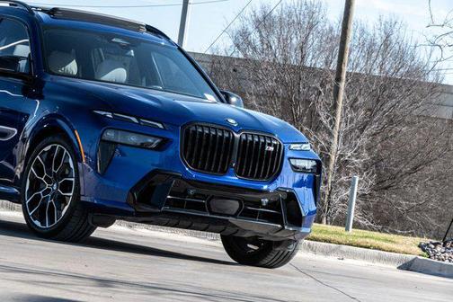 2024 BMW X7 M60i