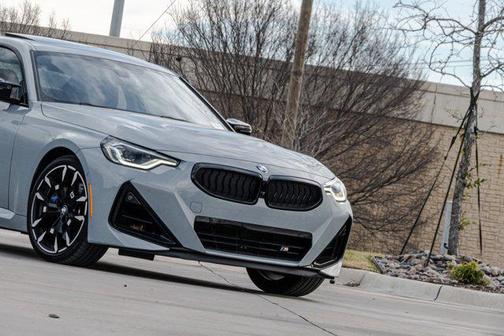 2025 BMW M240 i