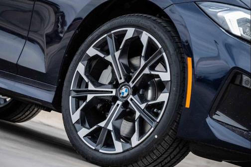 Tanzanite Blue II Metallic 2026 BMW 330 NA