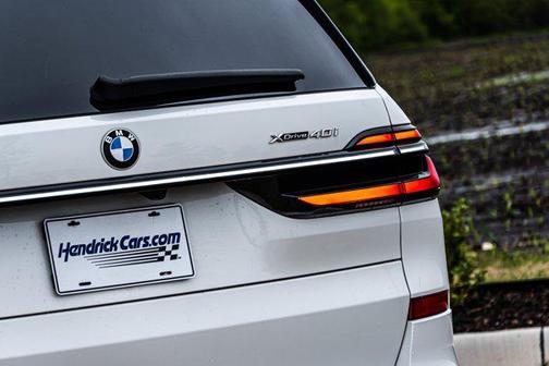 2023 BMW X7 xDrive40i