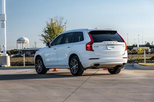 2020 Volvo XC90 T5 Momentum