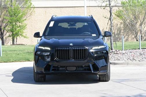 Black Sapphire Metallic 2026 BMW X7 xDrive40i