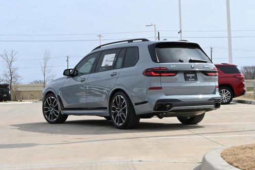 2026 BMW X7 M60i