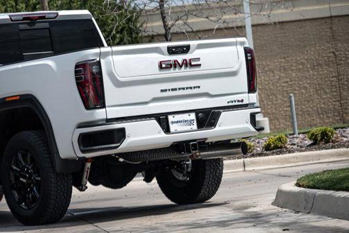 2025 GMC Sierra 2500 AT4