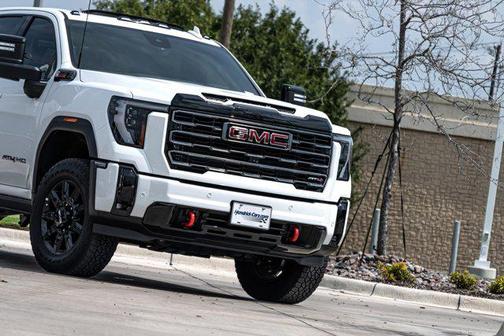 2025 GMC Sierra 2500 AT4