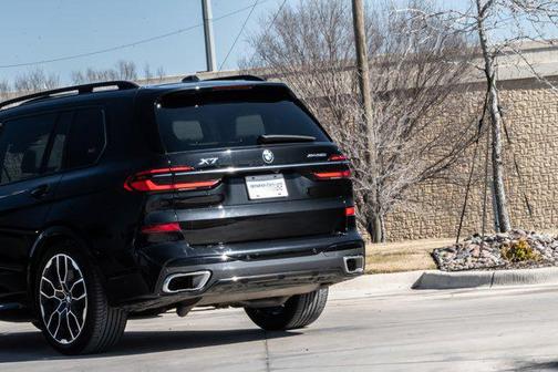 2025 BMW X7 xDrive40i