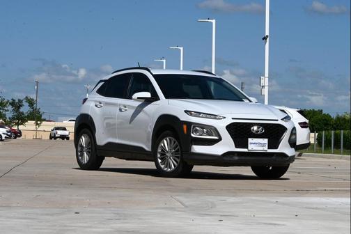 Chalk White 2020 Hyundai KONA SEL