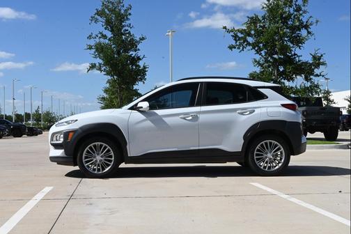 Chalk White 2020 Hyundai KONA SEL