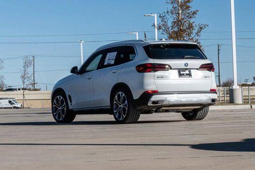 2026 BMW X5 PHEV xDrive50e