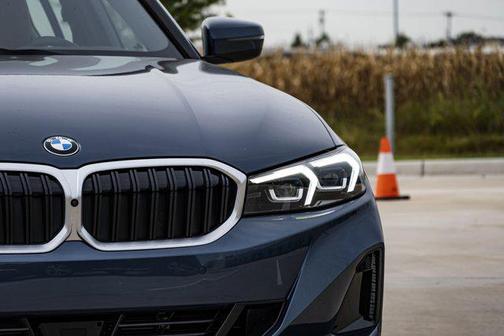 2025 BMW 330 i