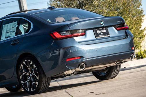 2025 BMW 330 330i Sedan