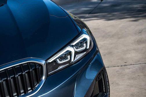 2025 BMW 330 330i Sedan