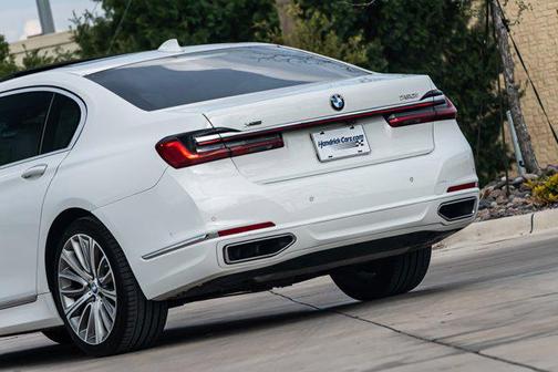 2022 BMW 750 i xDrive