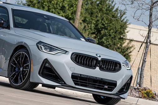 2025 BMW M240 i