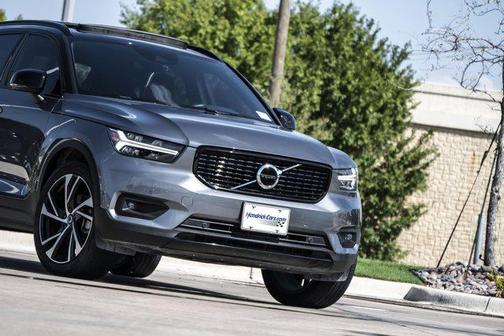 2019 Volvo XC40 T5 R-Design