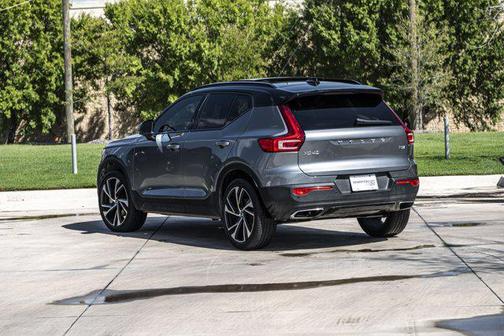 2019 Volvo XC40 T5 R-Design