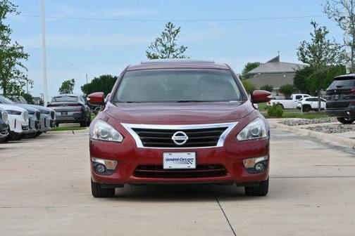 Cayenne Red 2015 Nissan Altima 3.5 SL