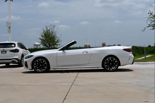 Mineral White Metallic 2025 BMW M440 i xDrive