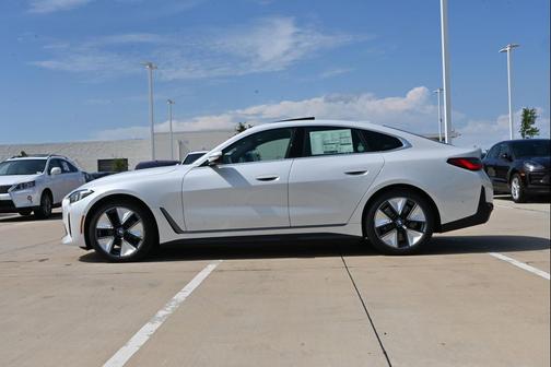 Mineral White Metallic 2026 BMW i4 Gran Coupe eDrive40