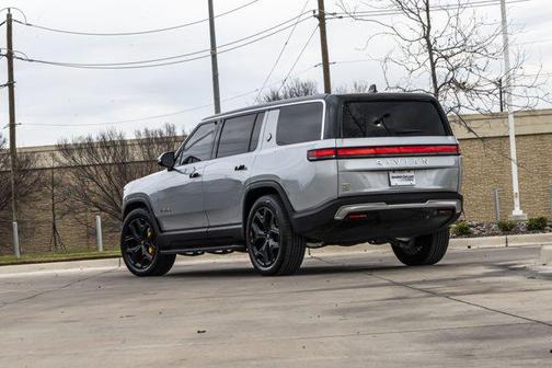 2024 Rivian R1S Adventure Quad-Motor Large Package