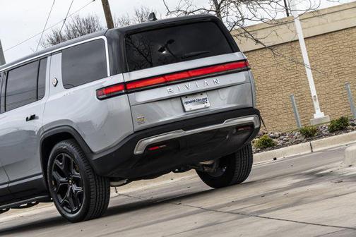 2024 Rivian R1S Adventure Quad-Motor Large Package