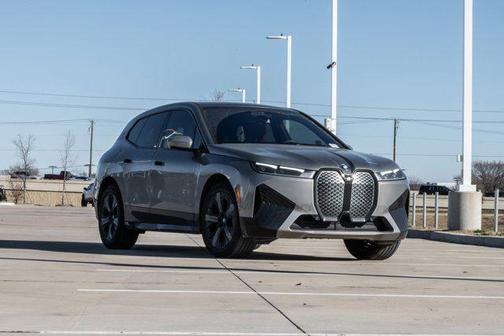 2025 BMW iX xDrive50