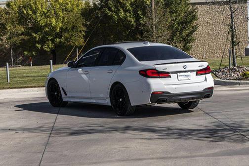 2022 BMW 530 i xDrive