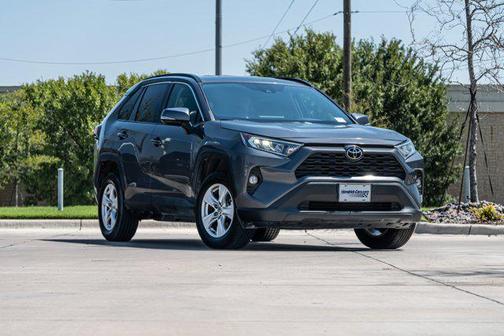 2021 Toyota RAV4 XLE
