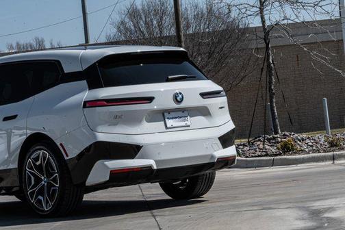 2024 BMW iX xDrive50