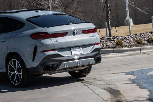 2026 BMW X6 M60i