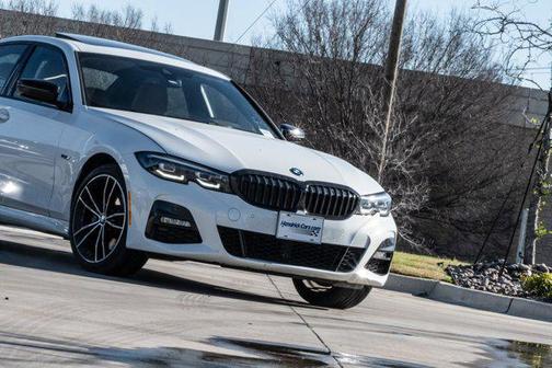 2022 BMW 330e Base