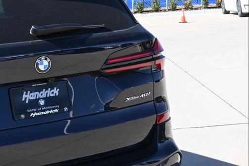 Carbon Black Metallic 2026 BMW X5 xDrive40i
