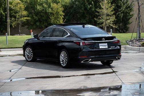 2022 Lexus ES 350 Ultra Luxury