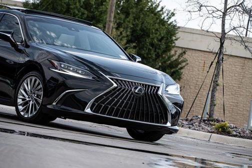2022 Lexus ES 350 Ultra Luxury