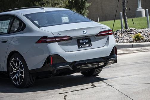 2026 BMW i5 xDrive40