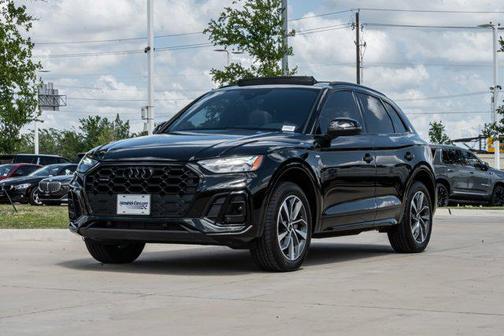 Mythos Black Metallic 2024 Audi Q5 45 S line Premium