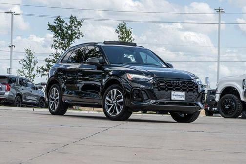 Mythos Black Metallic 2024 Audi Q5 45 S line Premium