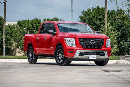 2021 Nissan Titan SV
