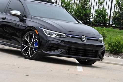 Deep Black Pearl 2024 Volkswagen Golf R 2.0T Manual