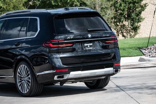 2026 BMW X7 xDrive40i