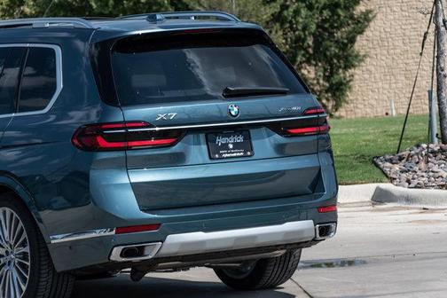 2026 BMW X7 xDrive40i