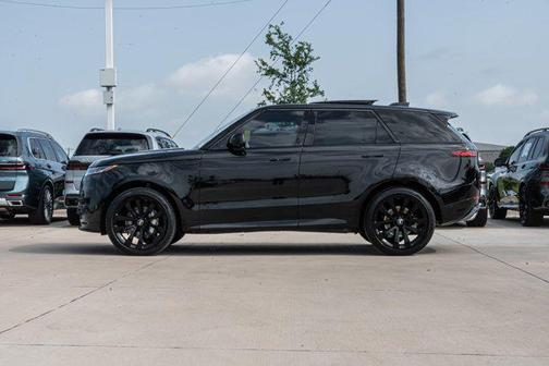 Santorini Black Metallic 2025 Land Rover Range Rover Sport SE