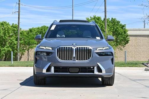Sparkling Copper Metallic 2026 BMW X7 xDrive40i